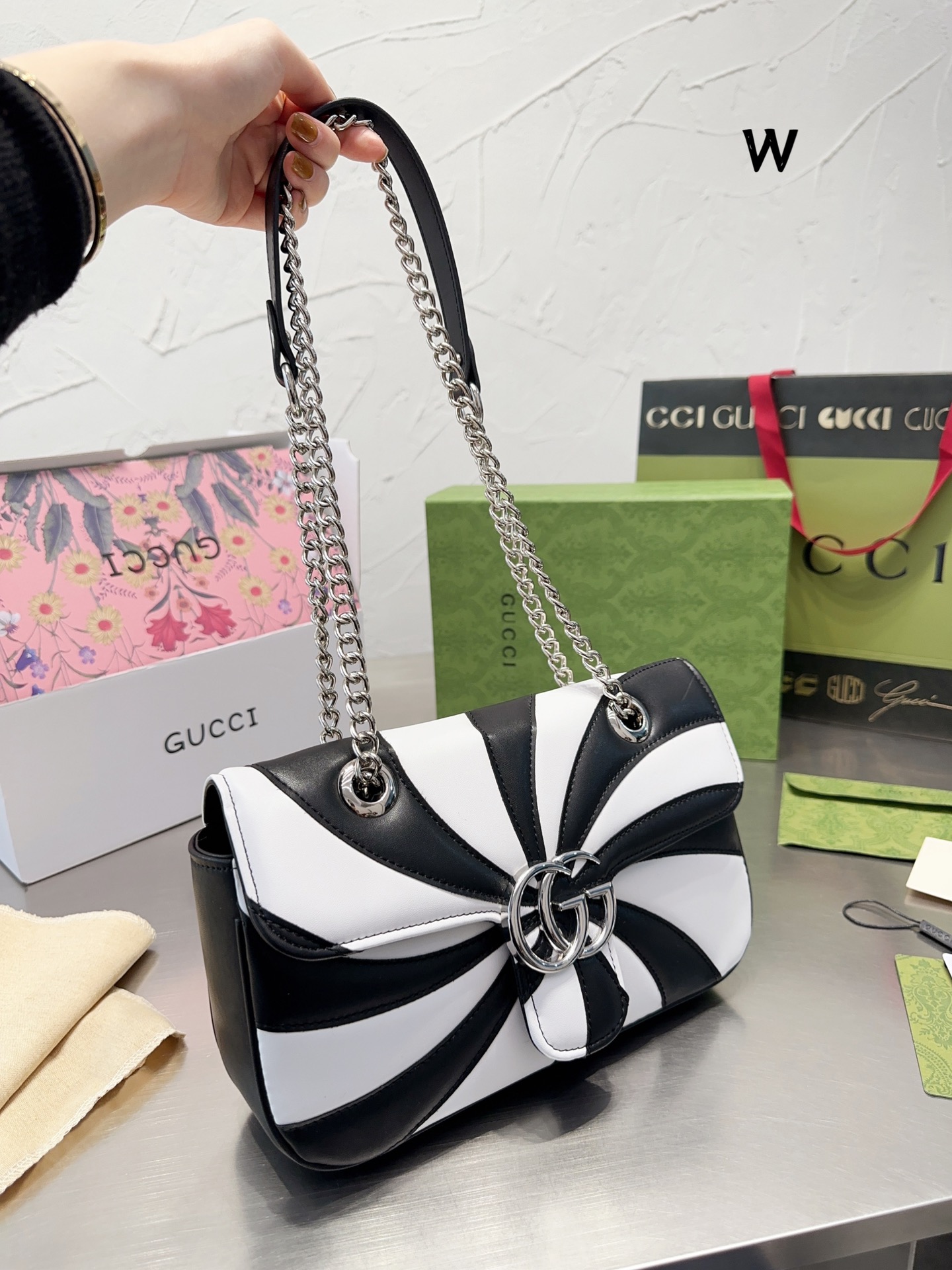 GG $72 gallery