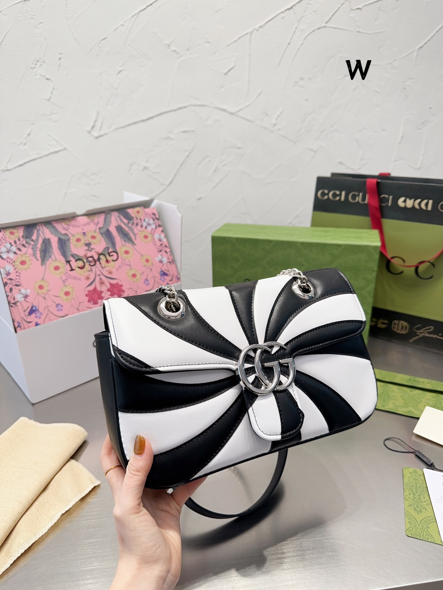 GG $72 gallery