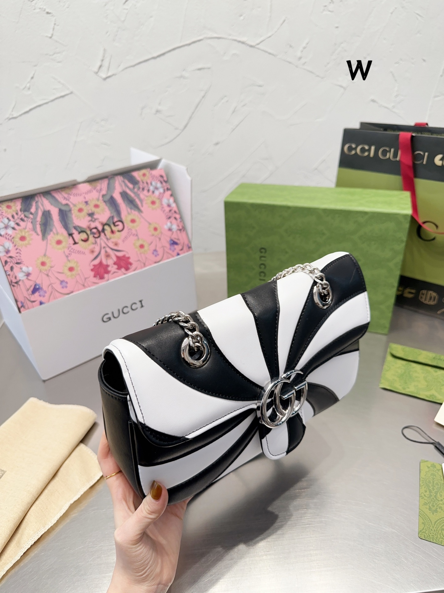 GG $72 gallery