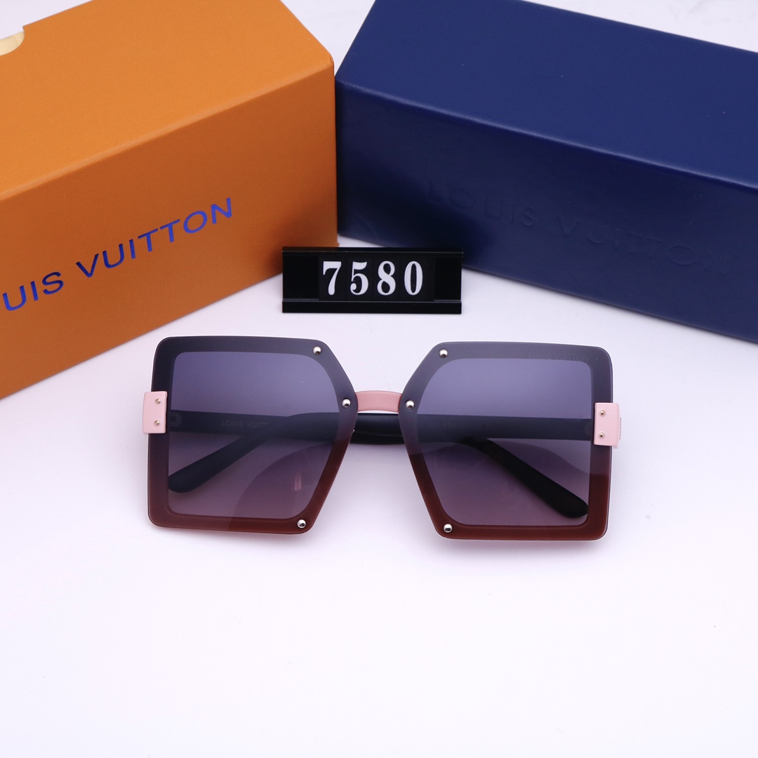 LV $21 gallery
