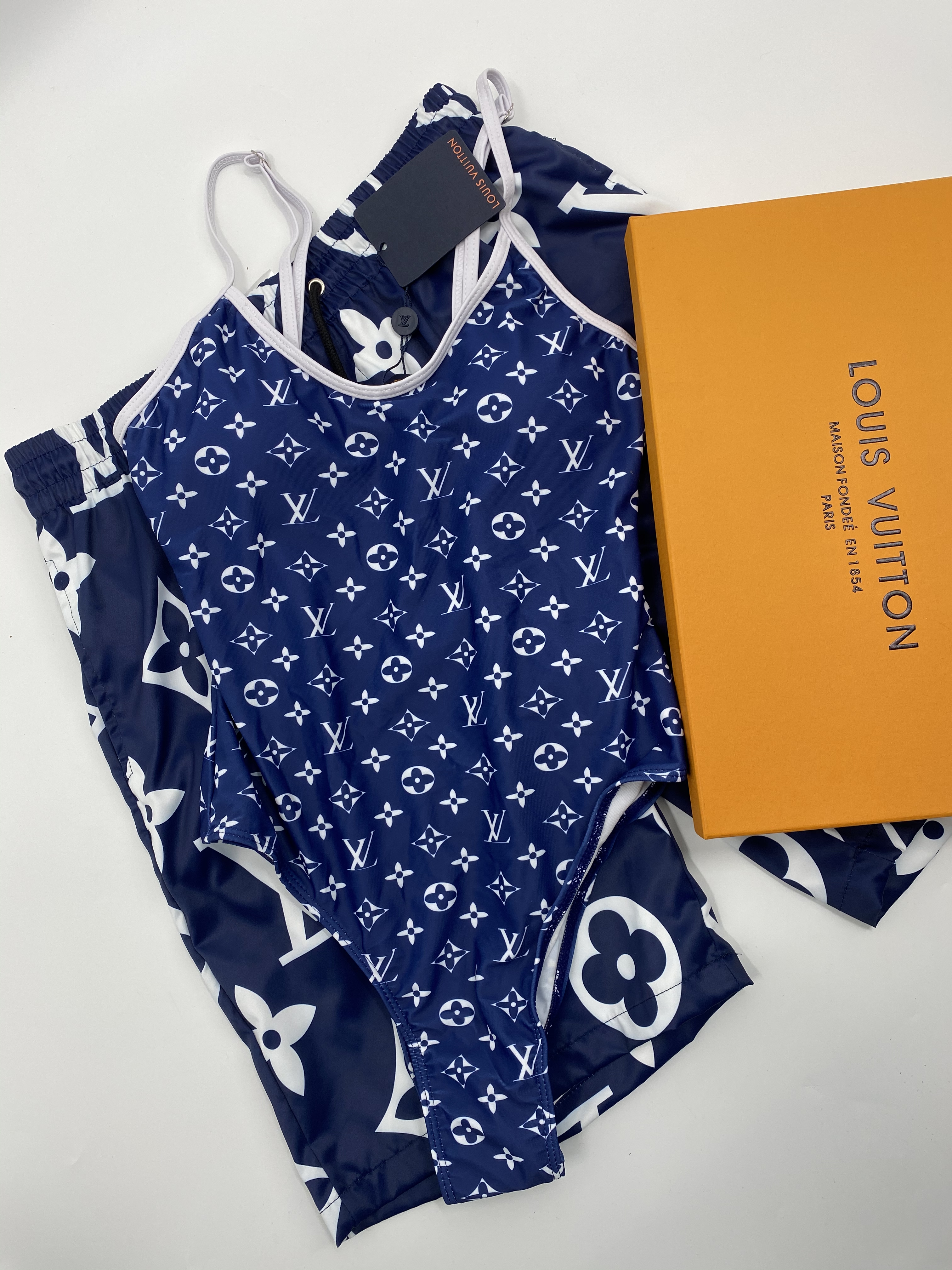 LV gallery
