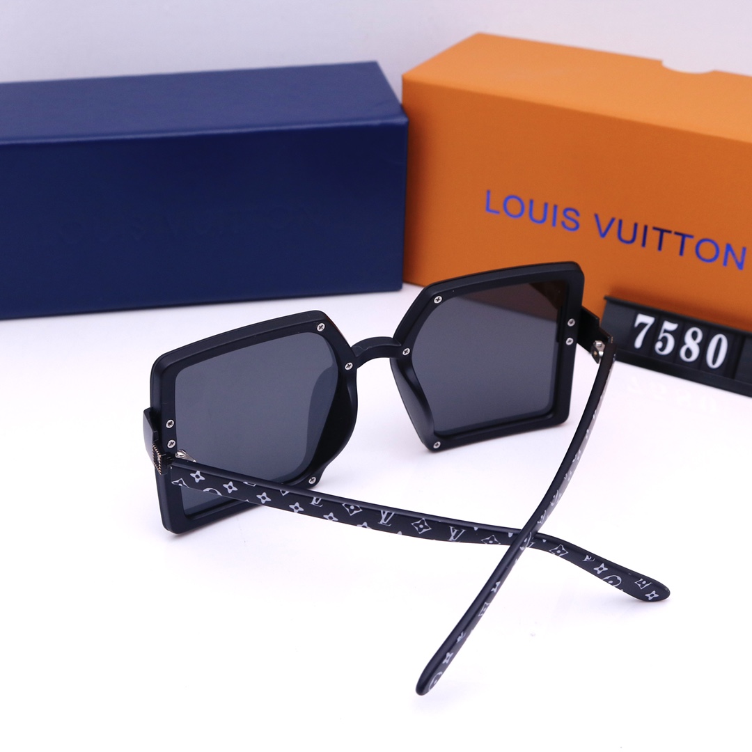LV $21 gallery