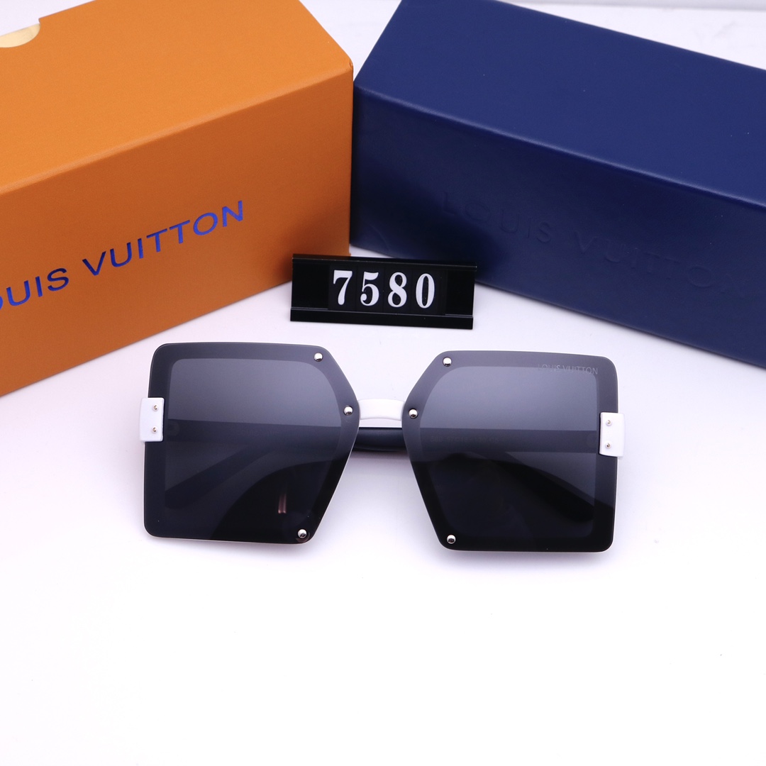LV $21 gallery