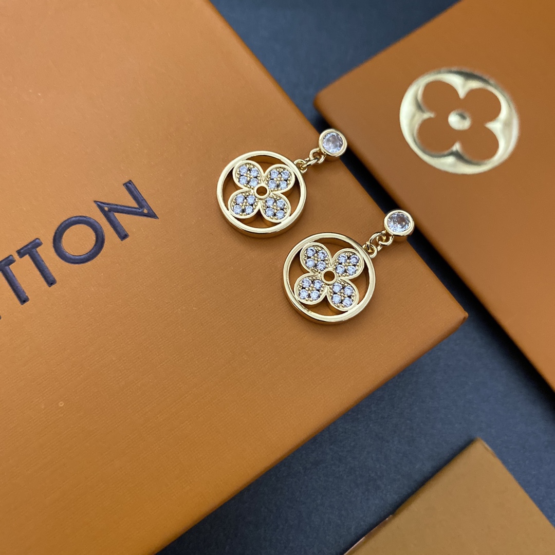 LV $26 gallery