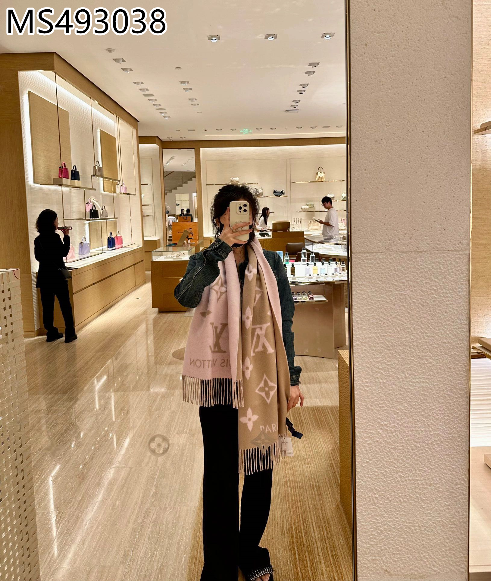 LV $26 gallery