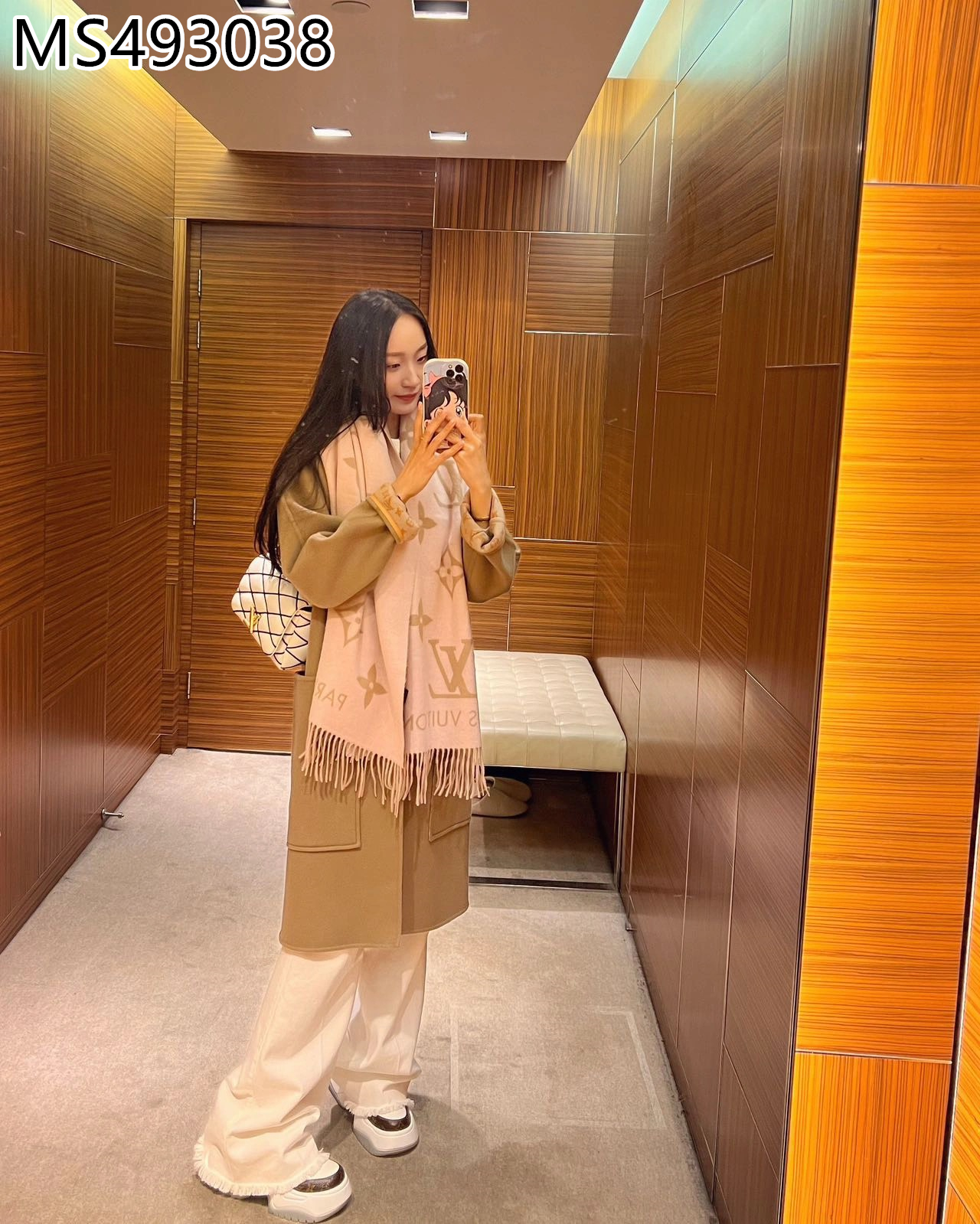 LV $26 gallery