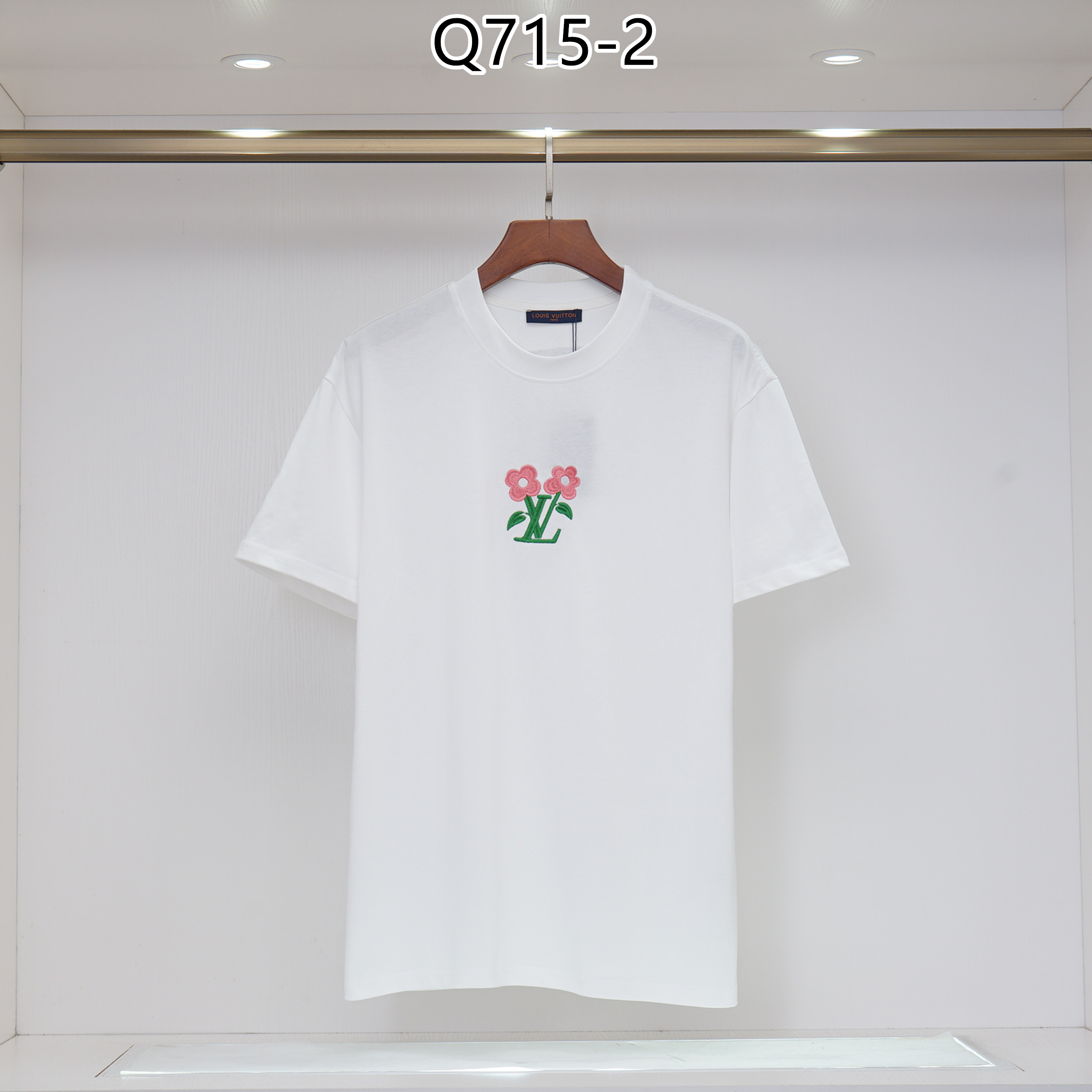 LV $26 gallery
