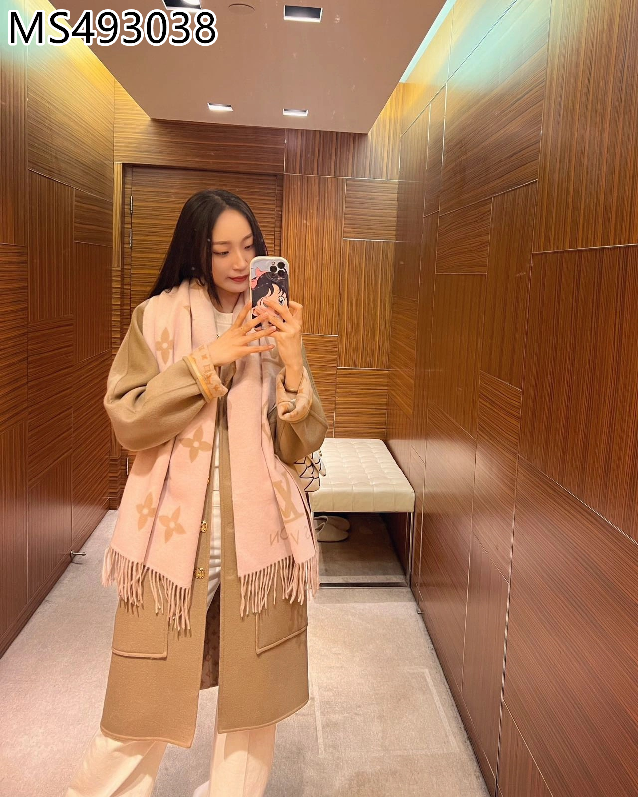 LV $26 gallery