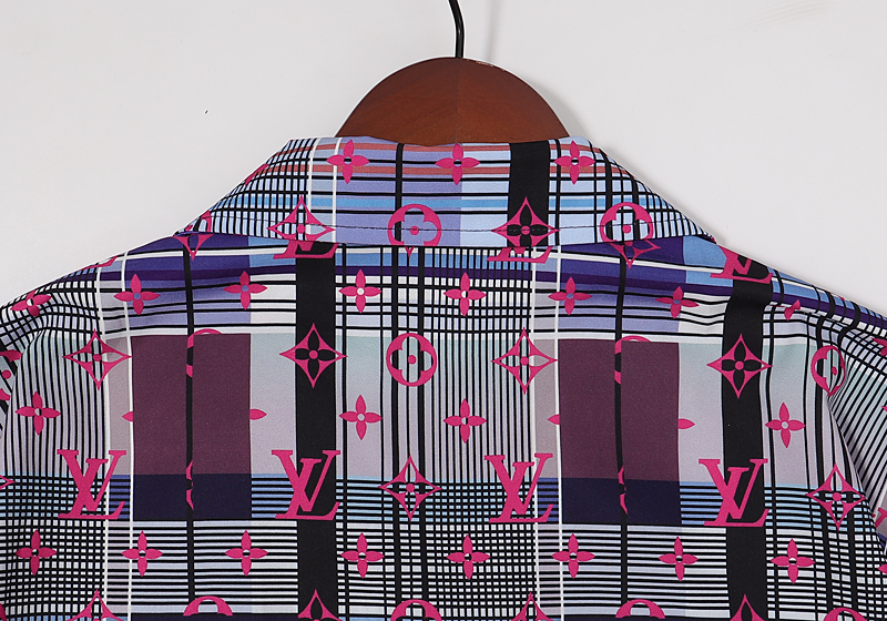 LV $26 gallery
