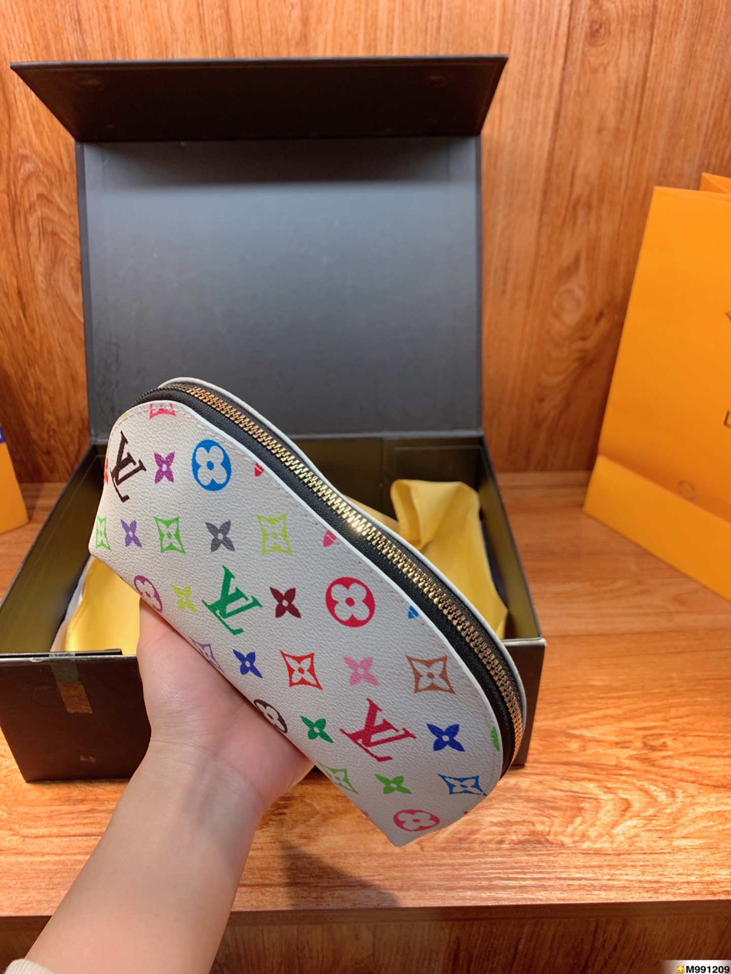 LV $27 gallery