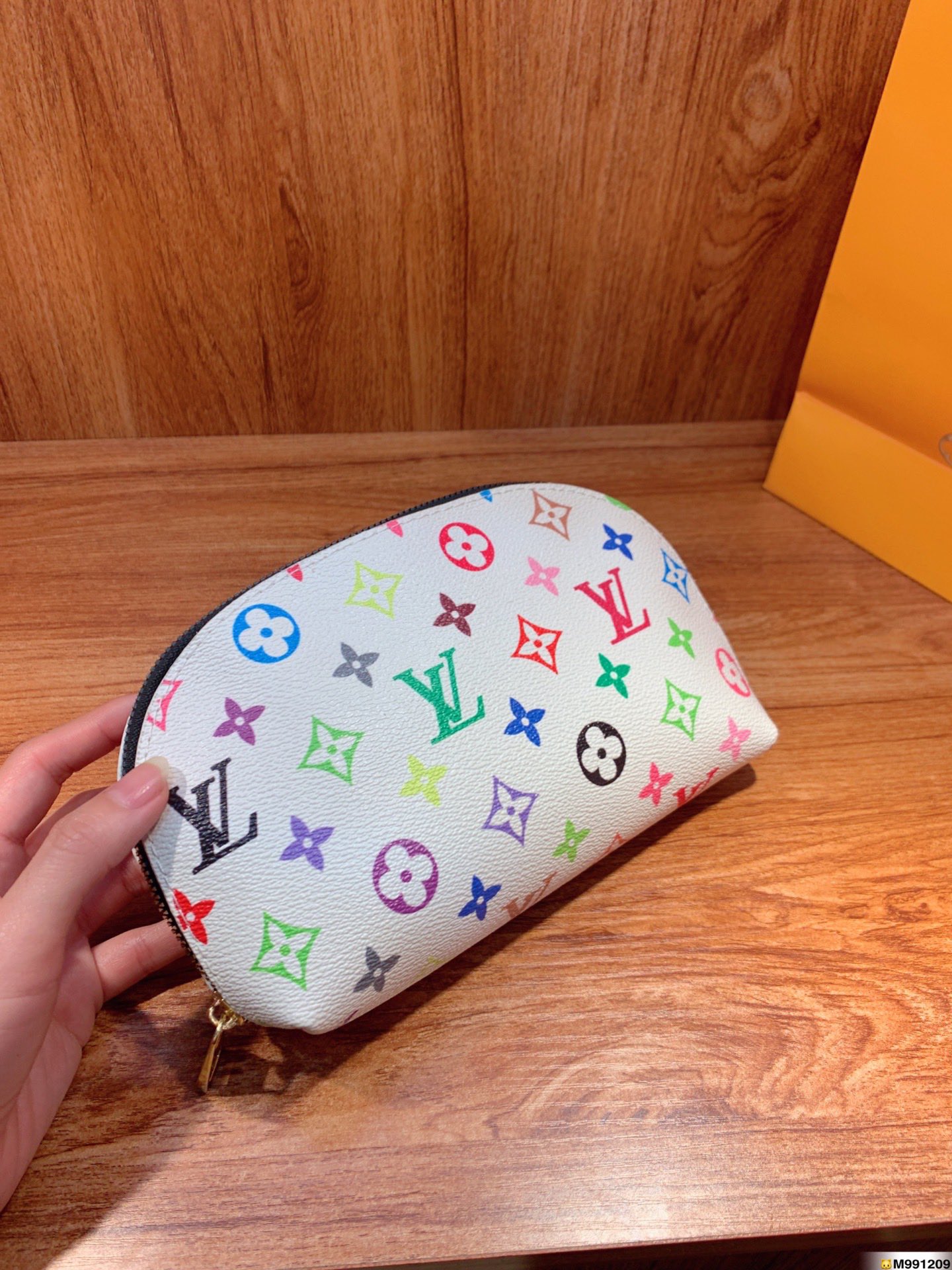 LV $27 gallery