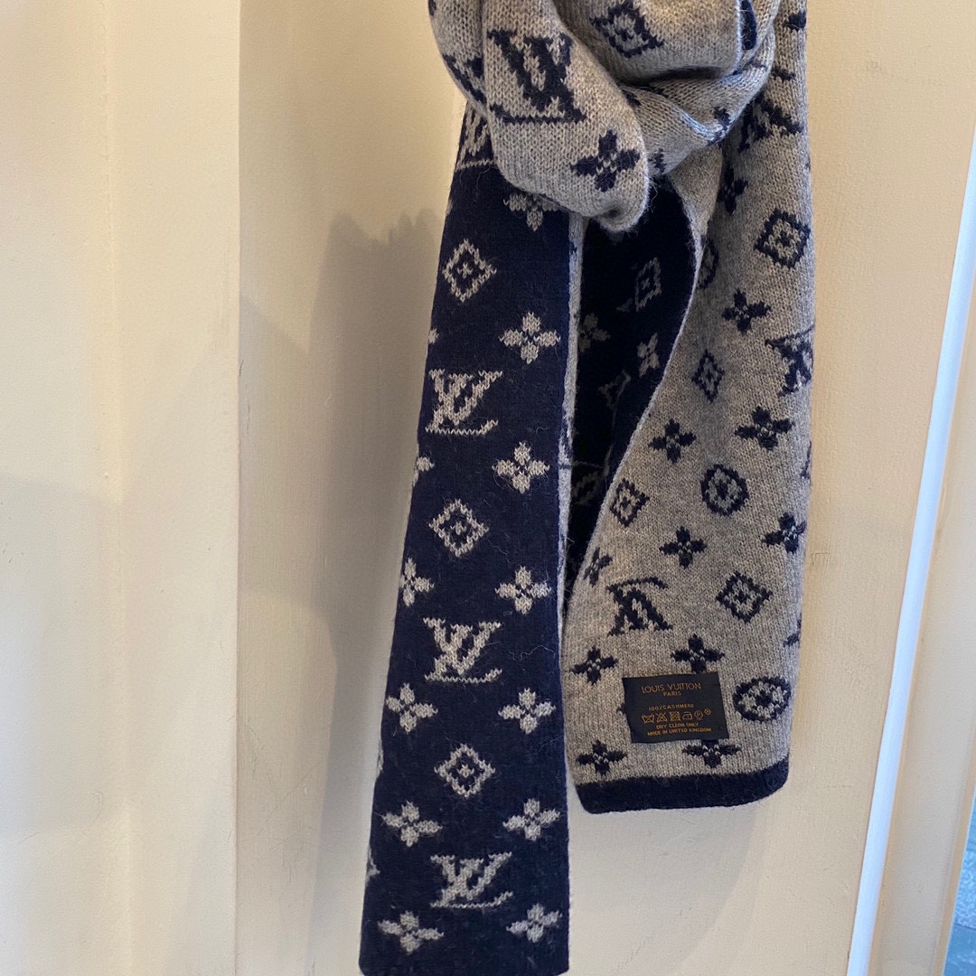 LV $27 gallery