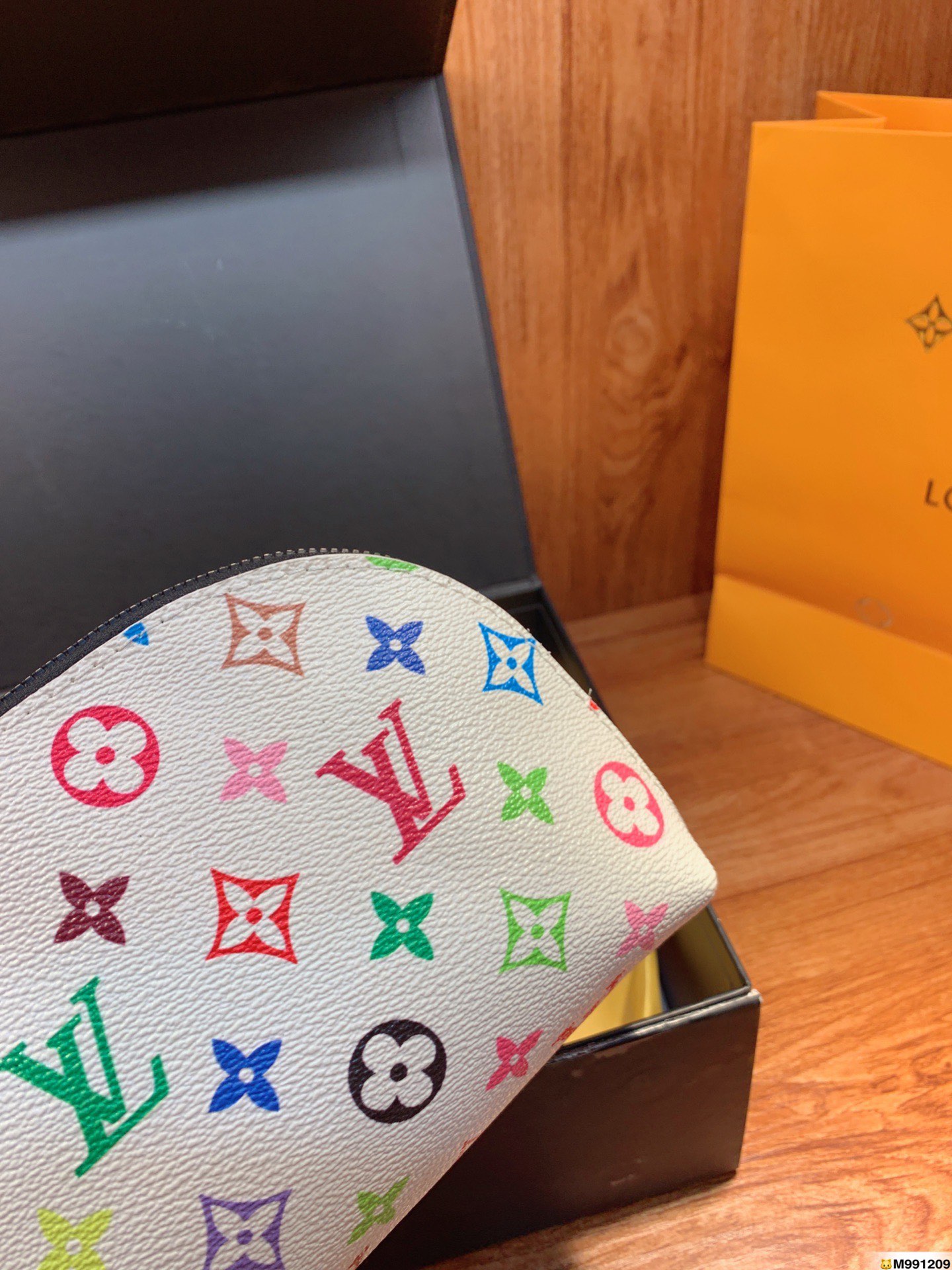 LV $27 gallery