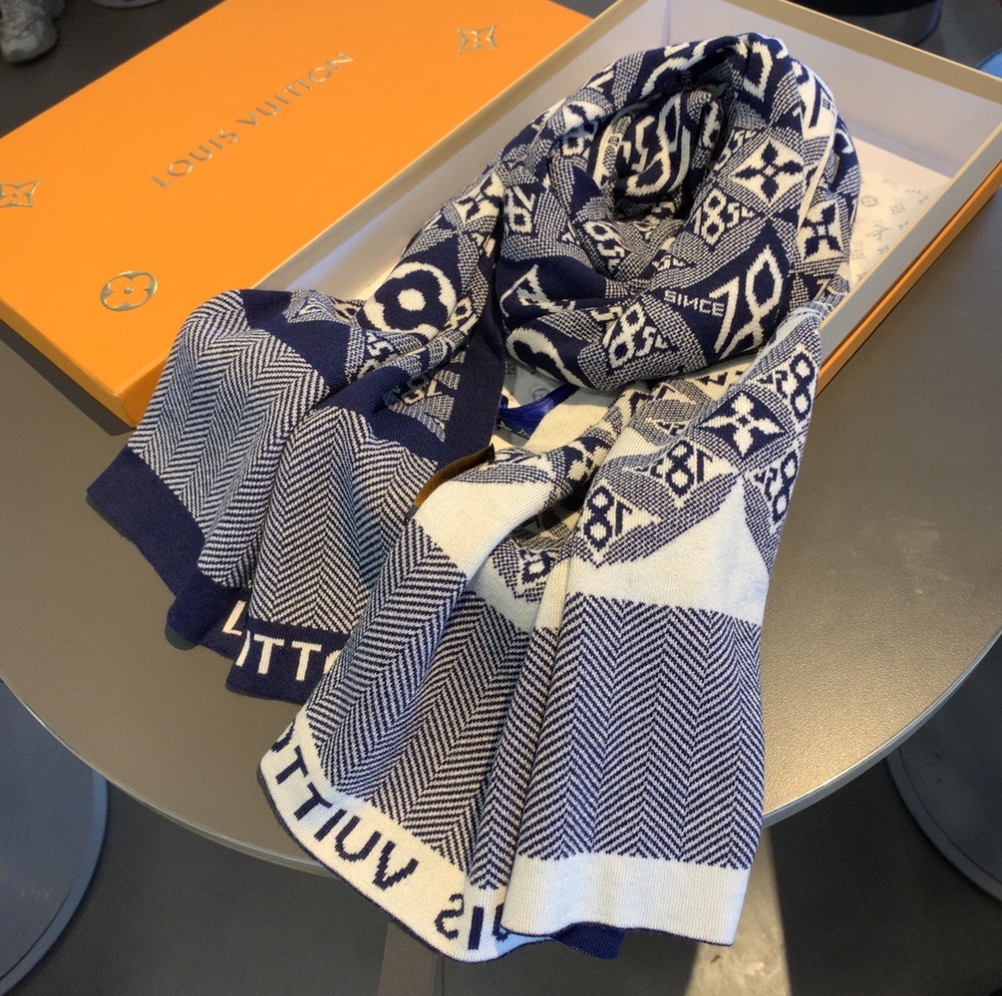 LV $27 gallery