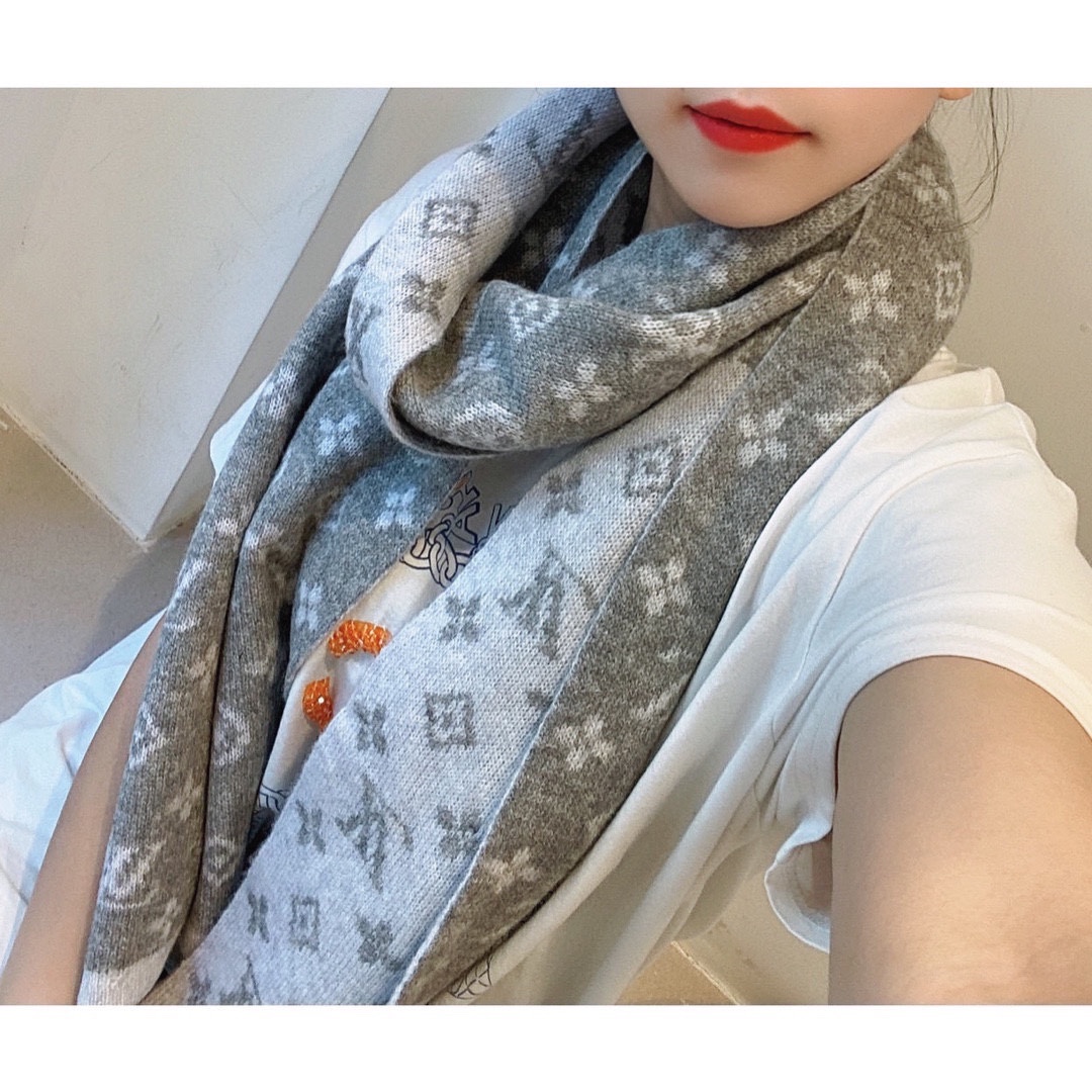 LV $27 gallery
