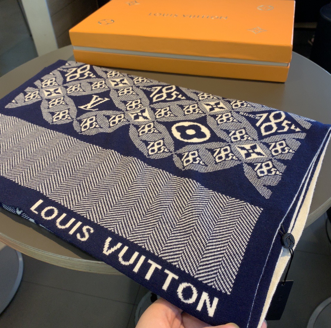 LV $27 gallery