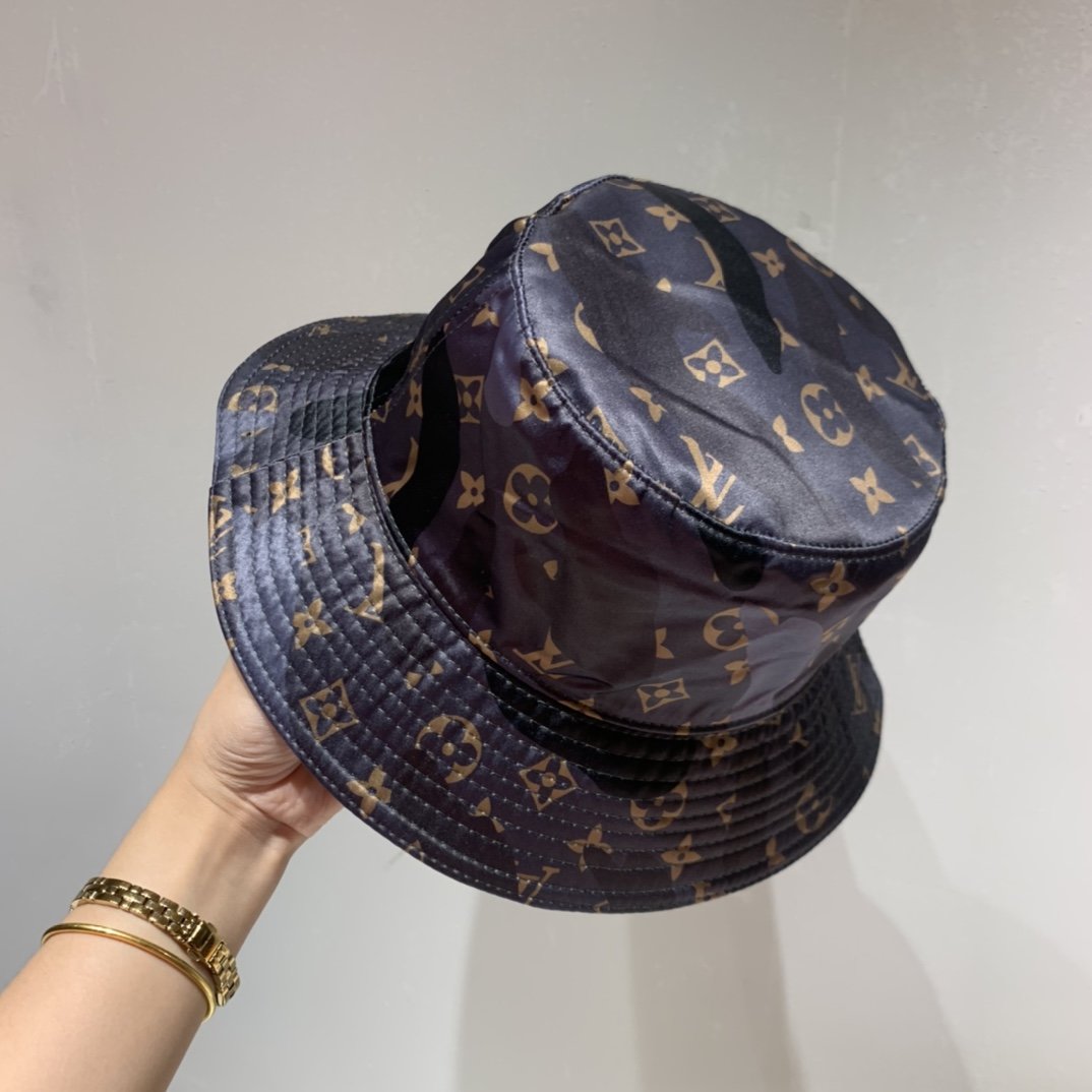 LV $28 gallery