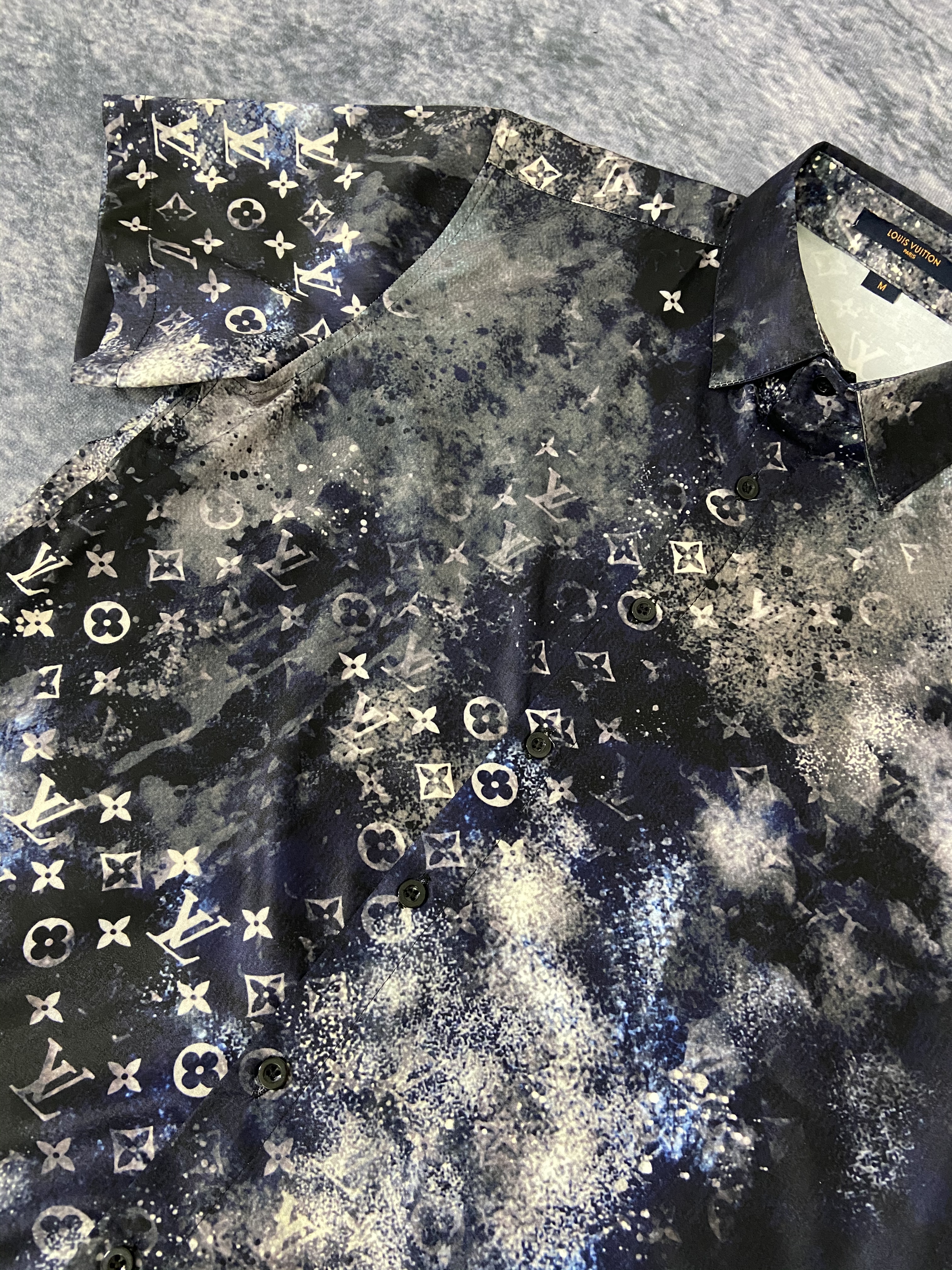 LV gallery