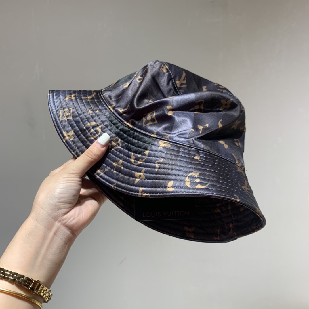 LV $28 gallery
