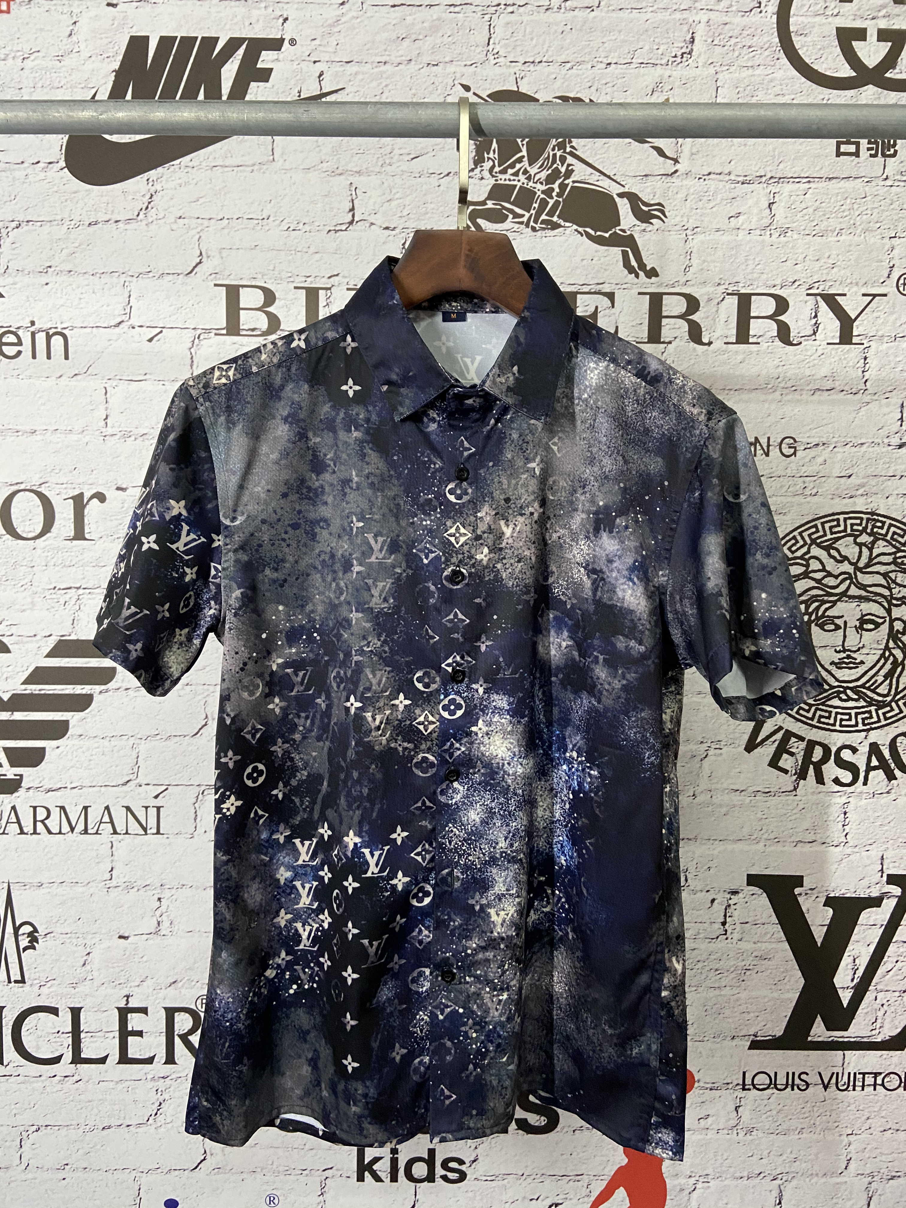 LV gallery