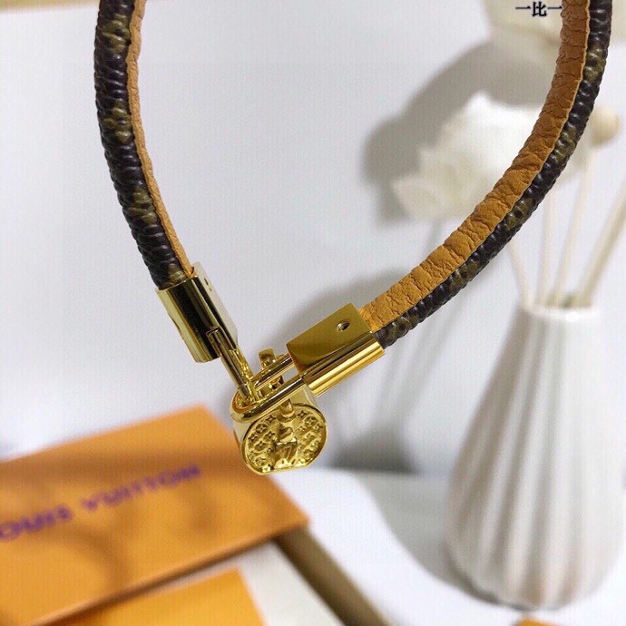 LV $44 gallery