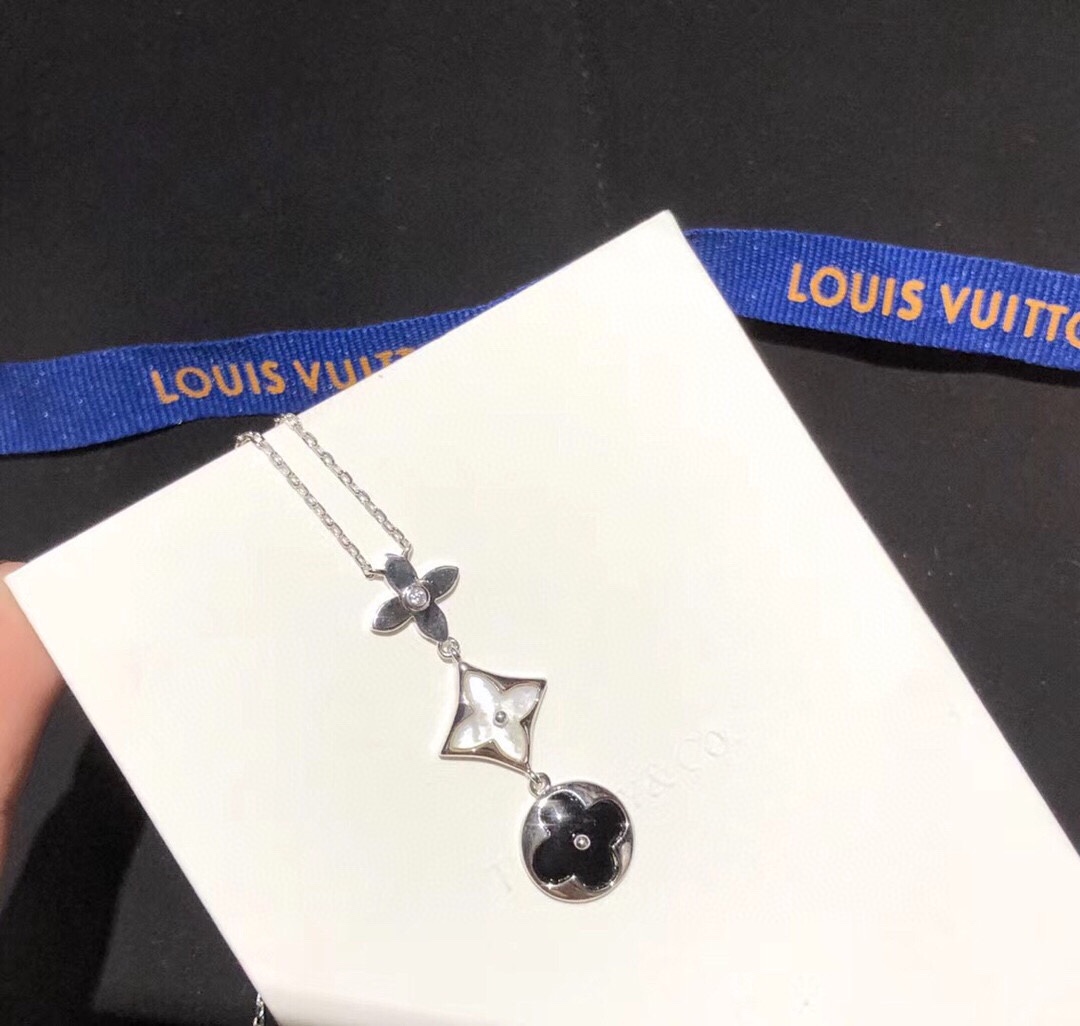 LV $44 gallery