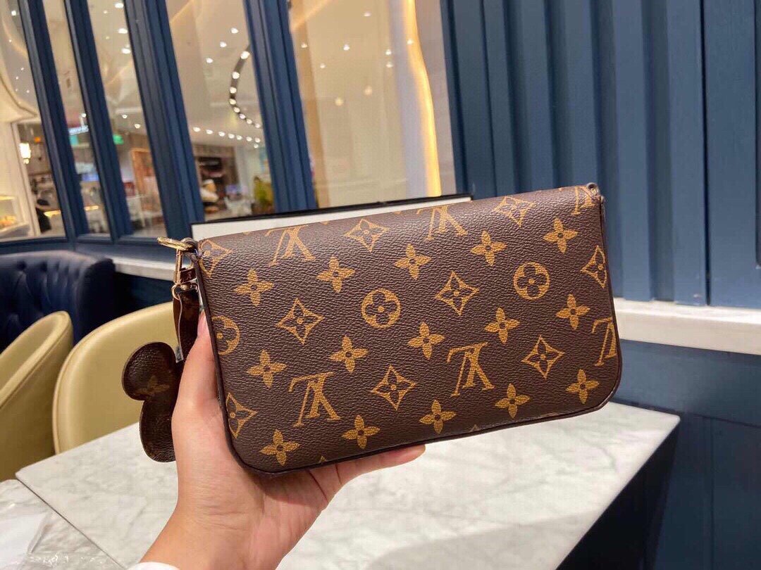 LV $44 gallery