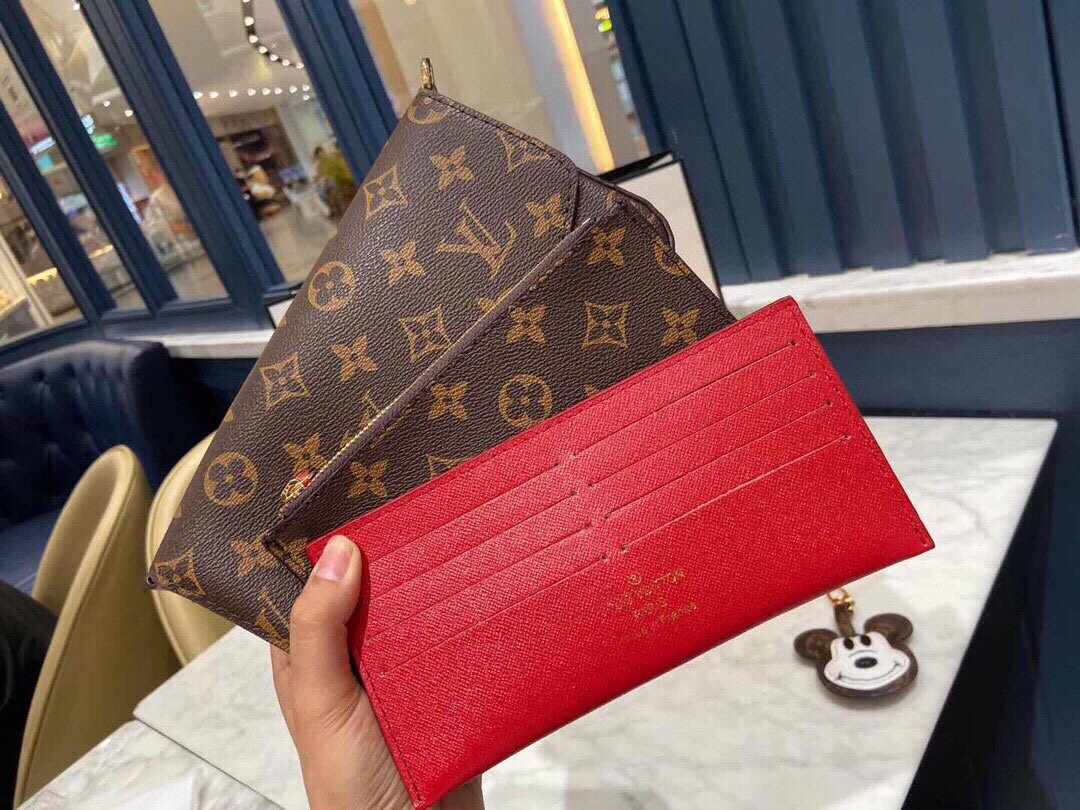 LV $44 gallery