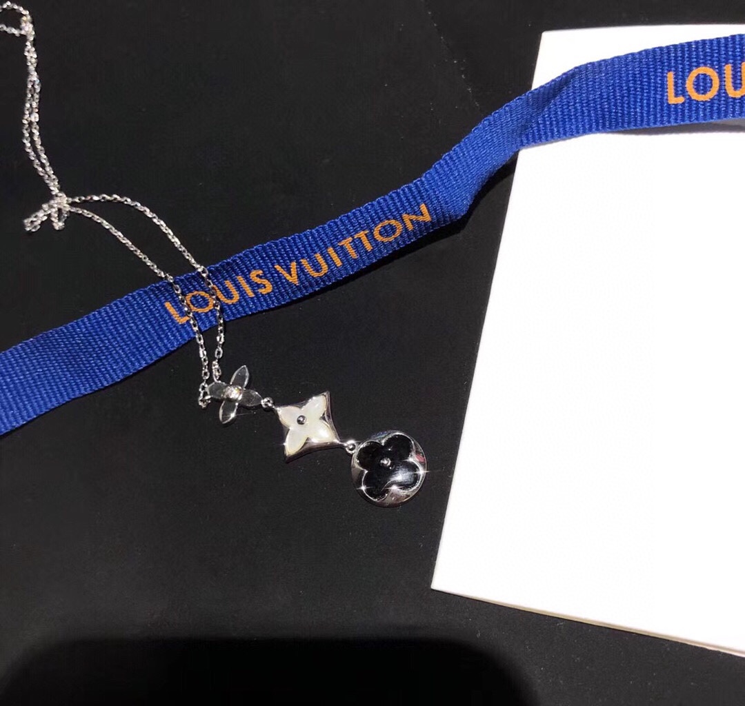 LV $44 gallery
