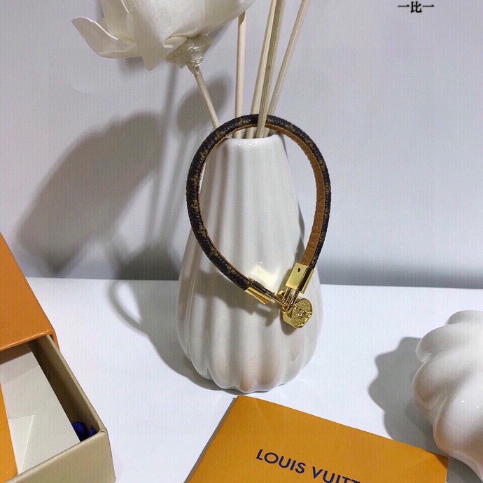 LV $44 gallery