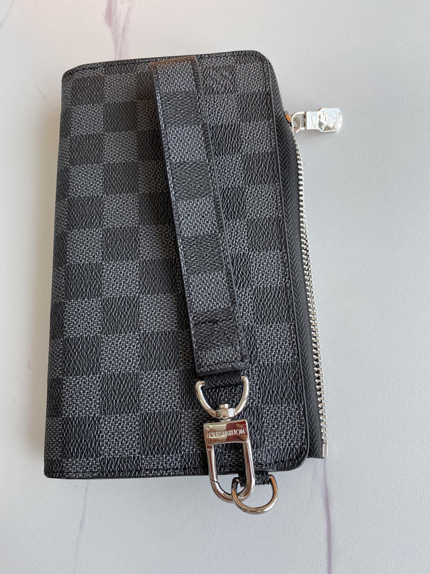 LV $47 gallery