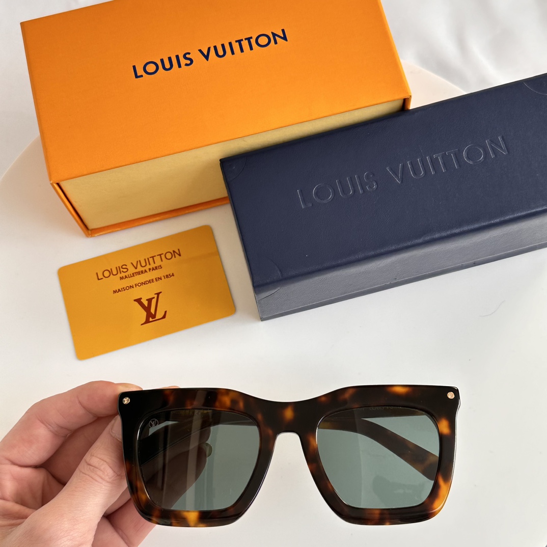 LV gallery