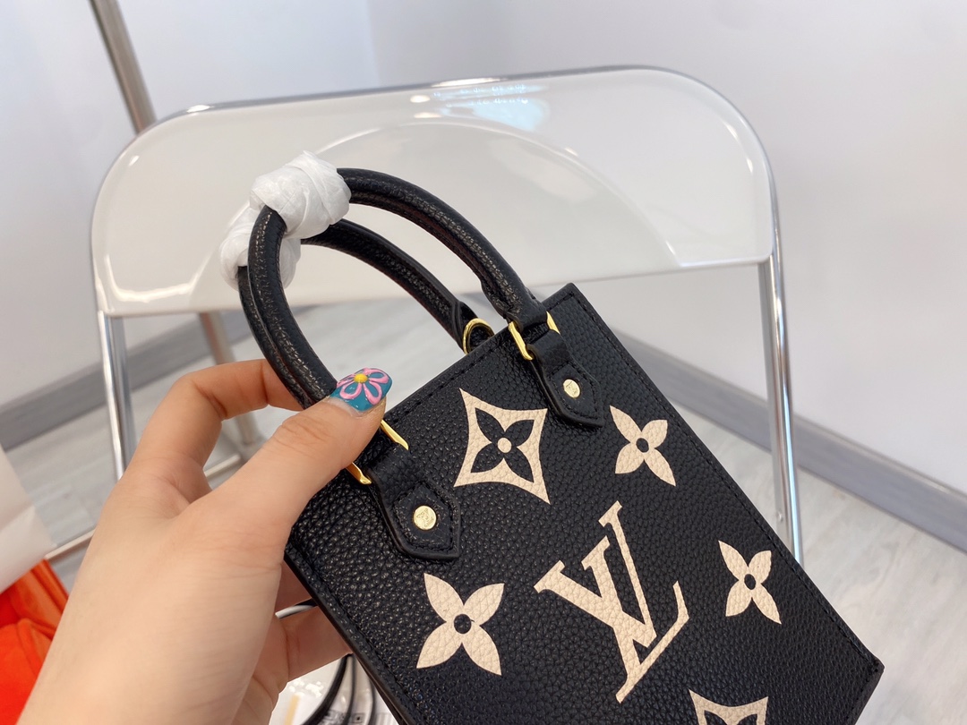 LV gallery