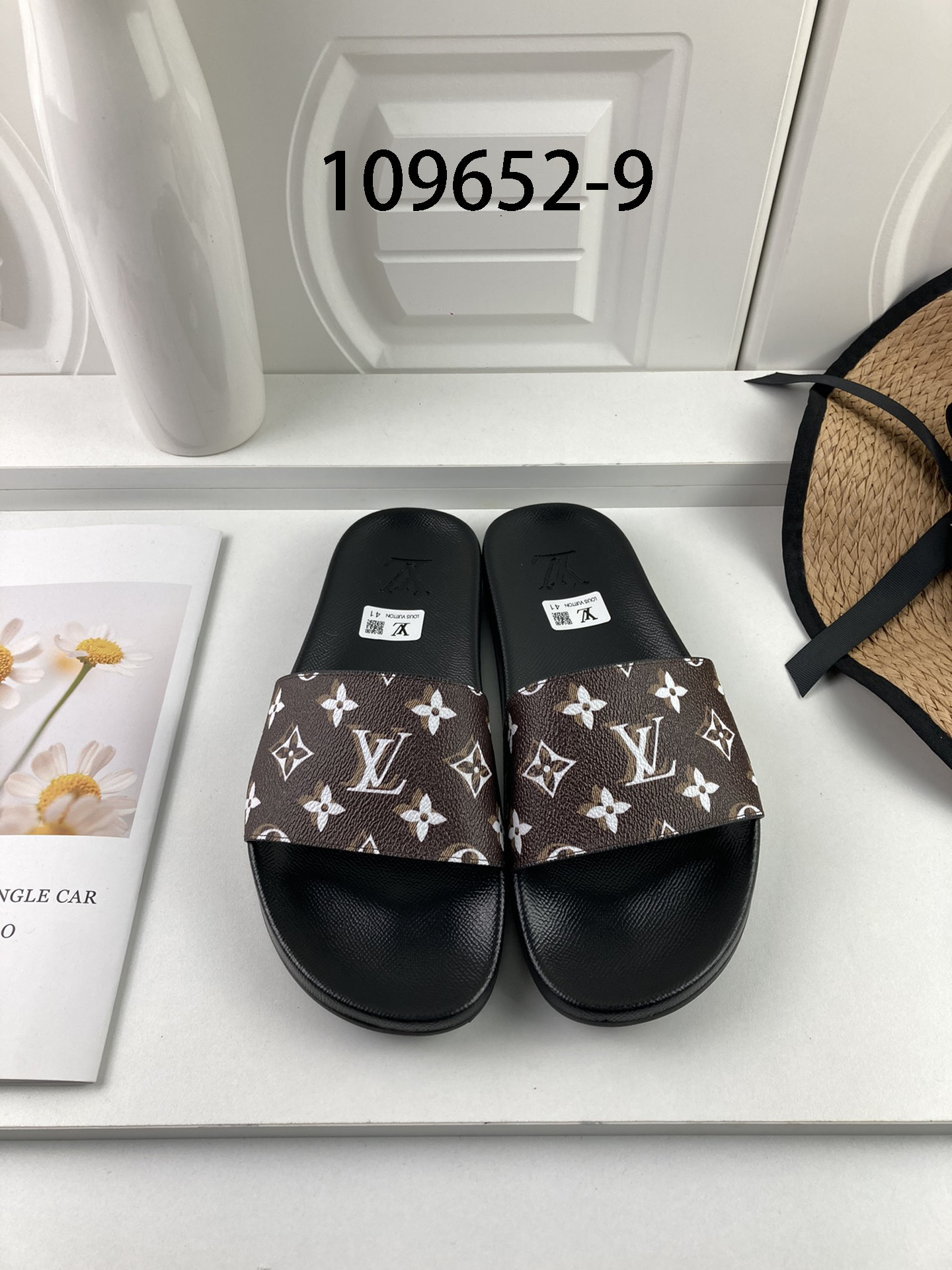 LV gallery