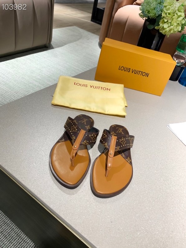 LV $50 gallery