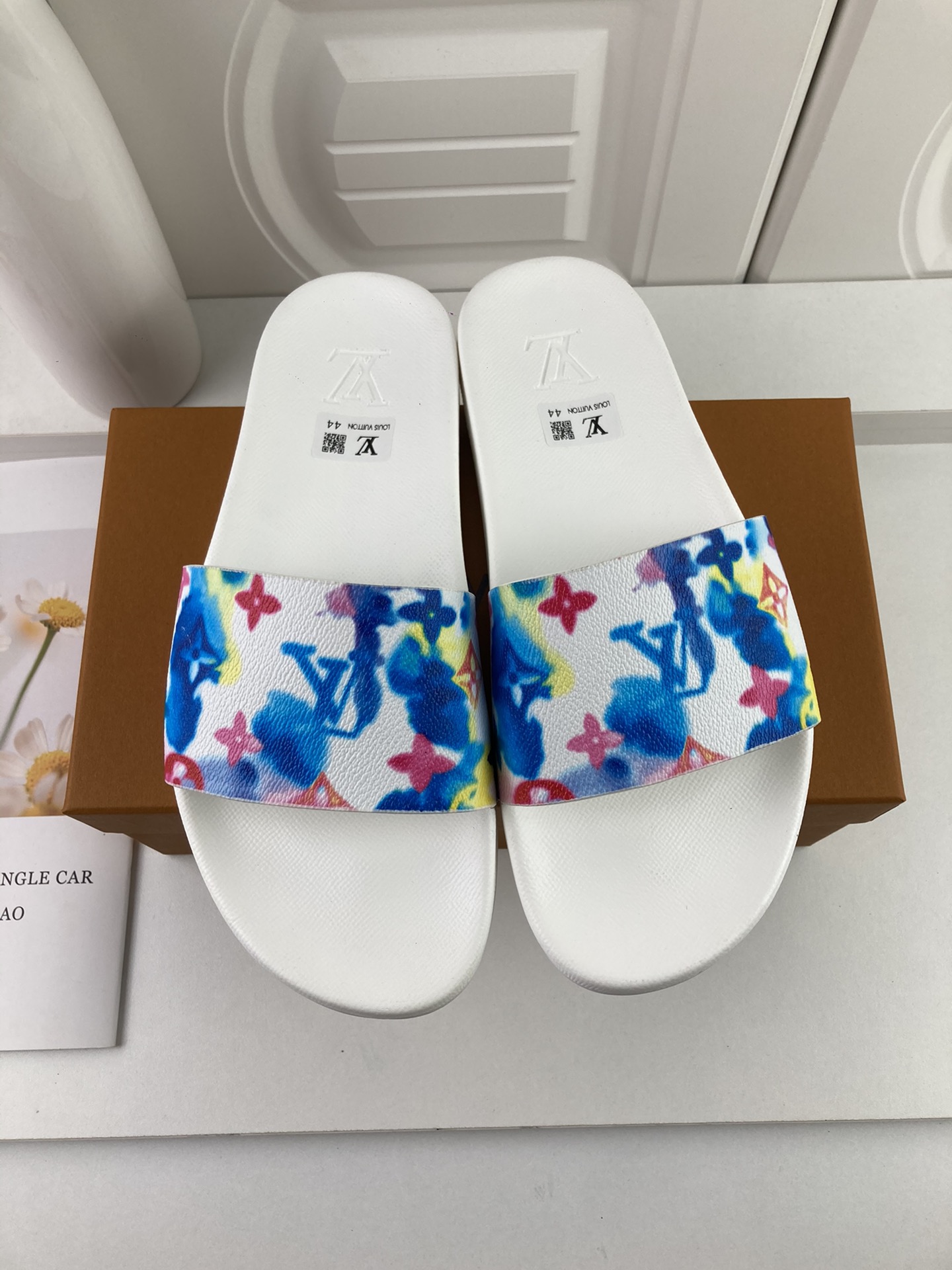 LV $50 gallery