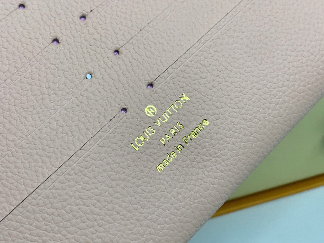 LV $50 gallery