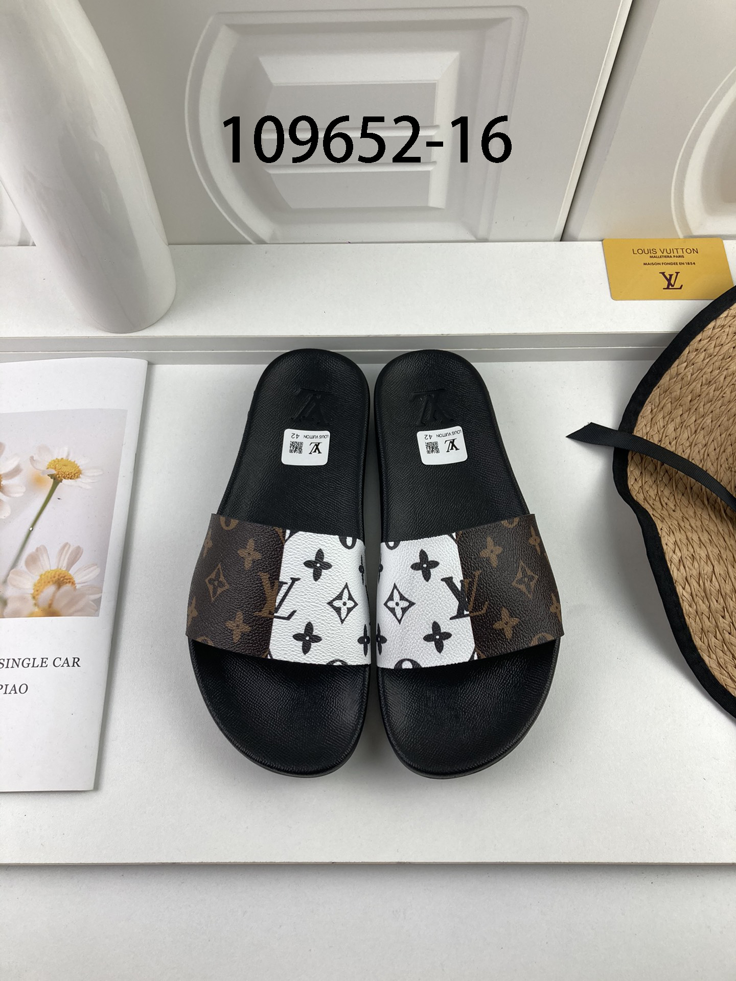 LV gallery
