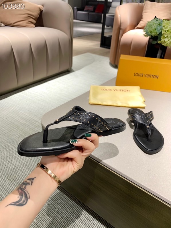 LV $50 gallery
