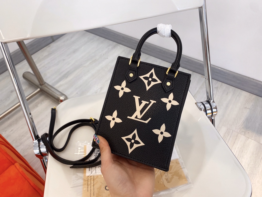 LV gallery
