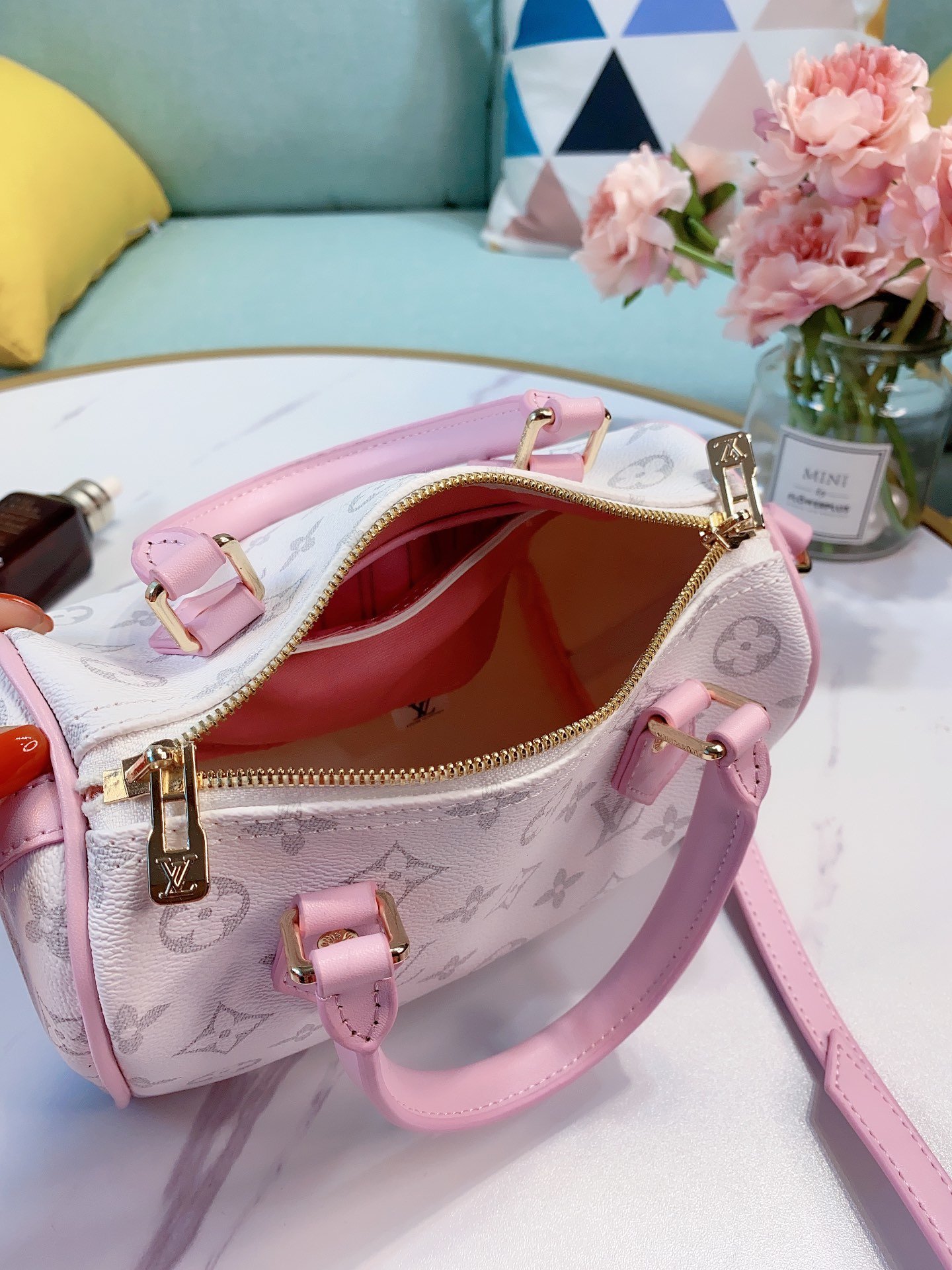 LV $50 gallery