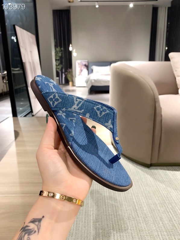 LV $50 gallery