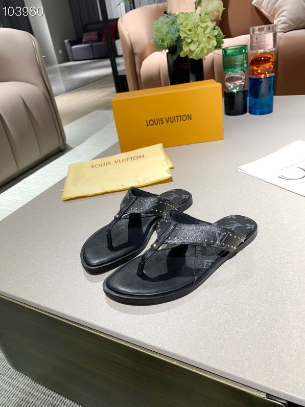 LV $50 gallery