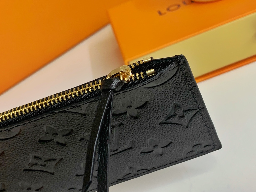 LV $50 gallery