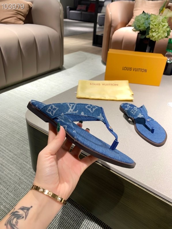 LV $50 gallery