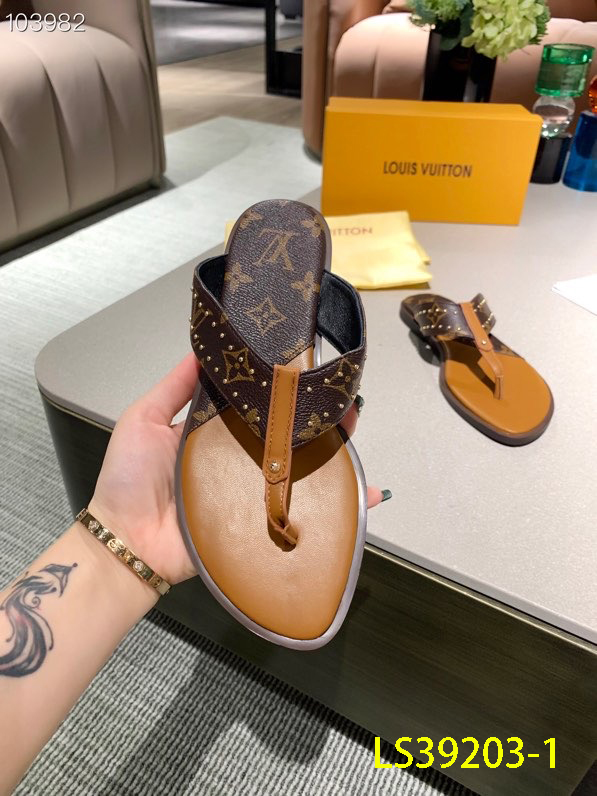 LV $50 gallery