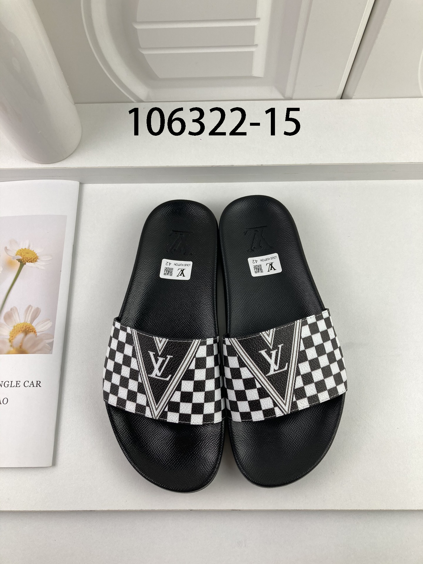LV $50 gallery