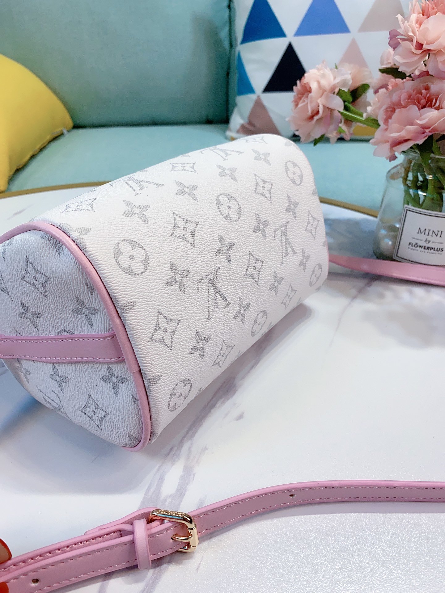 LV $50 gallery