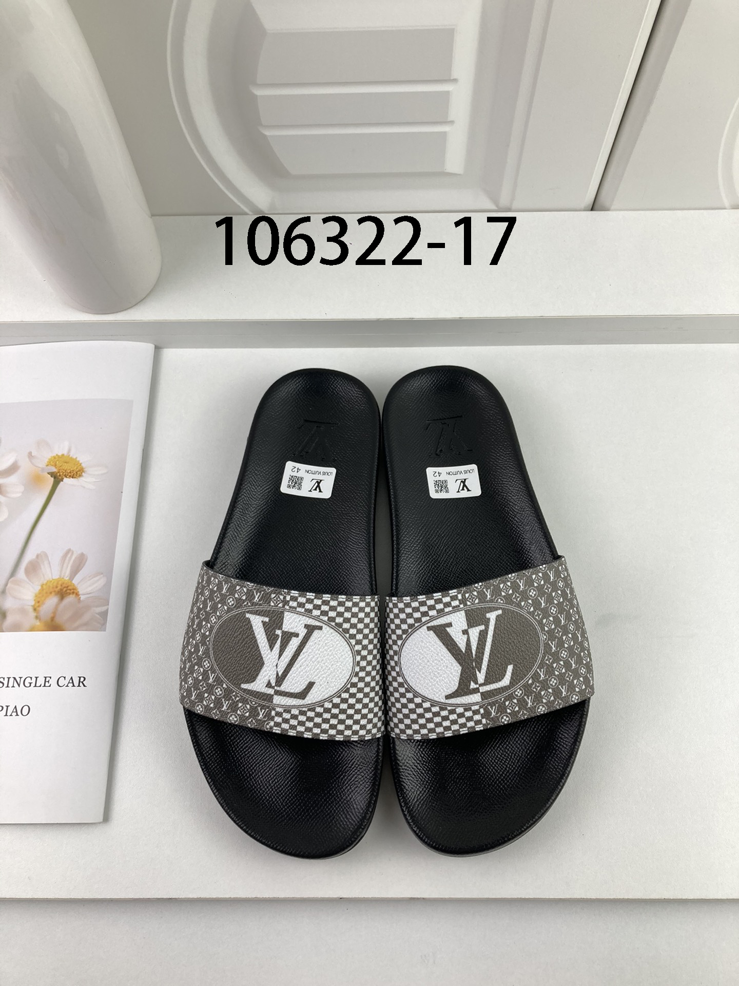LV $50 gallery