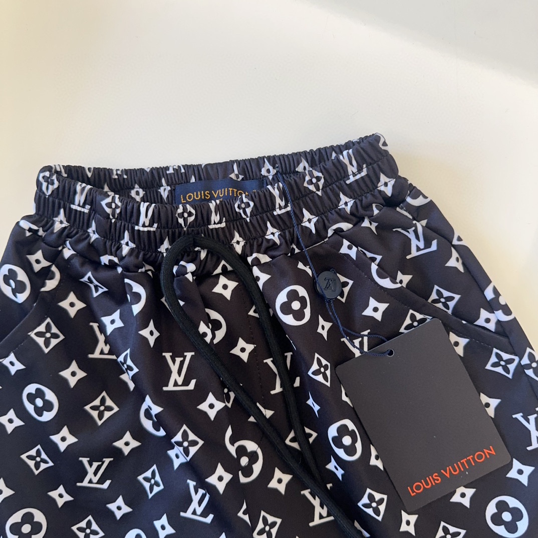 LV $50 gallery